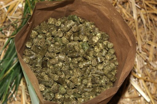 Heucobs, Pferdefutter